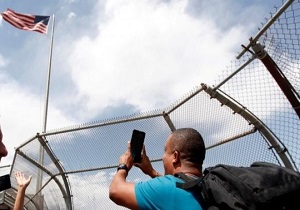 مکزیک به 588 کوبایی سرگردان در مرز آمریکا اقامت می‌دهد