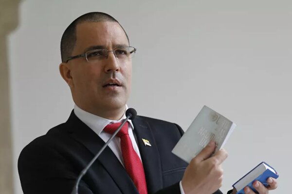 وزیر خارجه ونزوئلا: وجوه پرداختی برای خرید واکسن کرونا مسدود شد