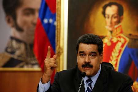 مادورو : مخالفت اپوزیسیون با گفت وگو ها مانع از صلح در ونزوئلا می شود