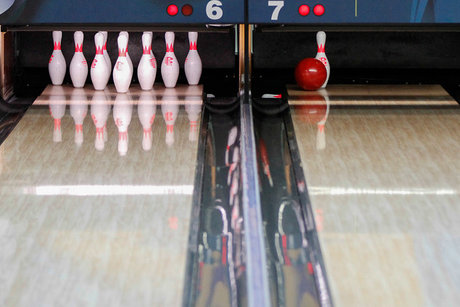 کارشناس: برای مسابقات تیم ملی باید بازاریابی کنم/دختری 21 ساله 15 میلیون تومان از کجا بیاورد؟!