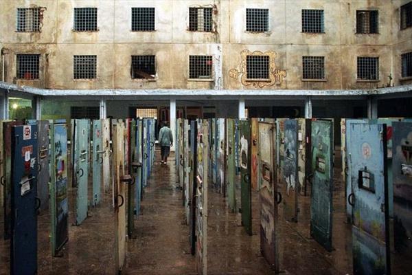 زندانی مخفوف در برزیل با 1300 جمجمه از زندانیان آن!