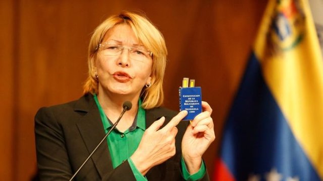 پیشنهاد پناهندگی کلمبیا به دادستان برکنار شده ونزوئلا