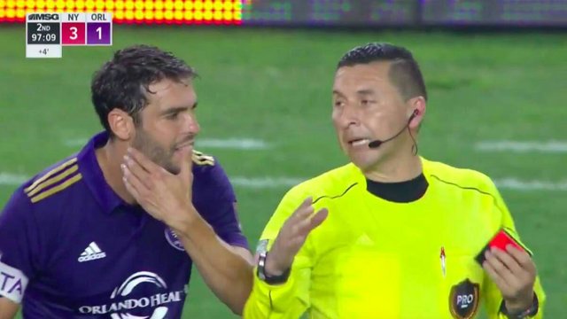 اخراج کاکا به خاطر یک شوخی!