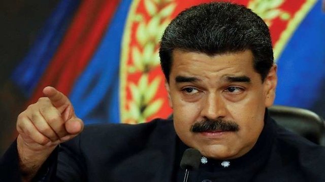 مادورو از رئیس پارلمان ونزوئلا شکایت می‌کند