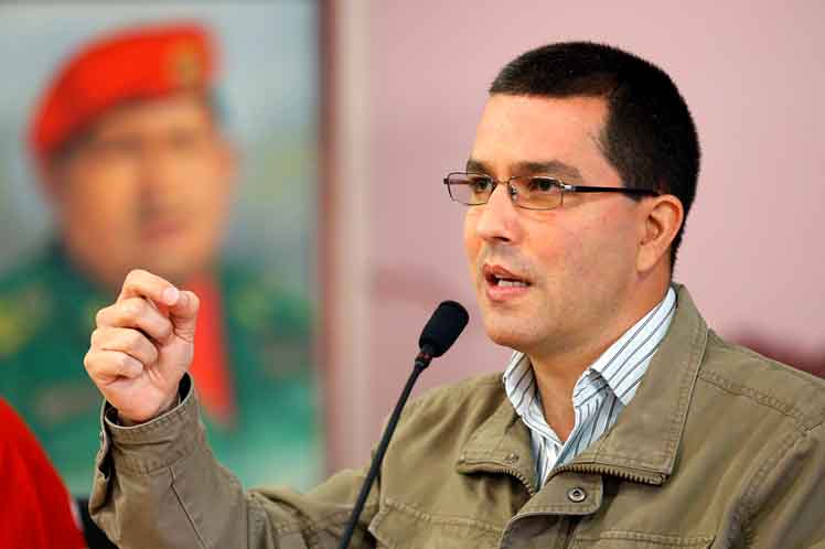 کاراکاس: دولت اسپانیا علیه دمکراسی در ونزوئلا اقدام کرده است