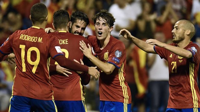 سرگروهی اسپانیا در جام جهانی ۲۰۱۸ در هاله‌ای از ابهام