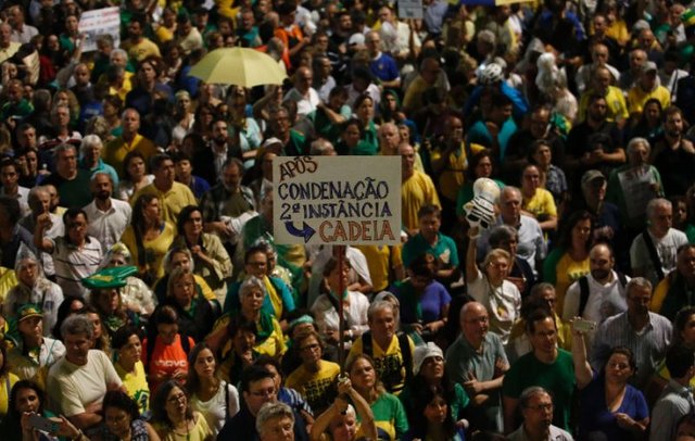اعتراضات سراسری در برزیل علیه لولا دا سیلوا
