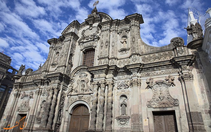 «کلیسای جامعه مسیح»، بنایی باشکوه در اکوادور که از طلا ساخته شده!