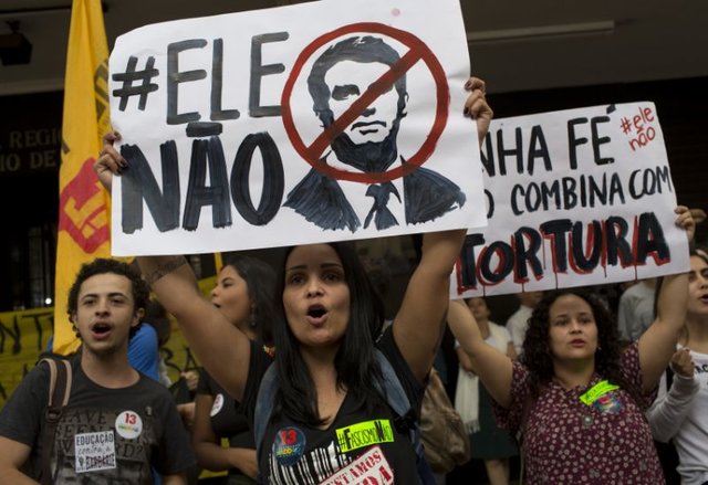 تظاهرات هزاران نفری در برزیل در آستانه انتخابات