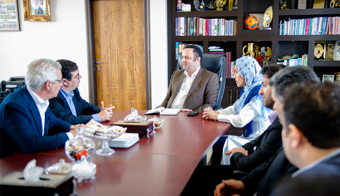 برای جذب سرمایه گذاران صنعتی بین المللی در منطقه آزاد انزلی آمادگی کامل داریم 