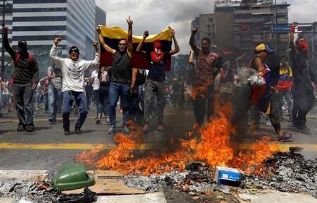 موج خشونت ها در اعتراضات ضد دولتی ونزوئلا / چهار نفر کشته و300نفر دستگیر شدند