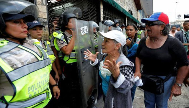 تعداد تلفات درگیری‌های خشونت بار ونزوئلا به ۷۳ تن رسید