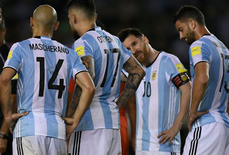 سردرگمی سمپائولی در تیم ملی آرژانتین/ ترکیب نامشخص آلبی سلسته!