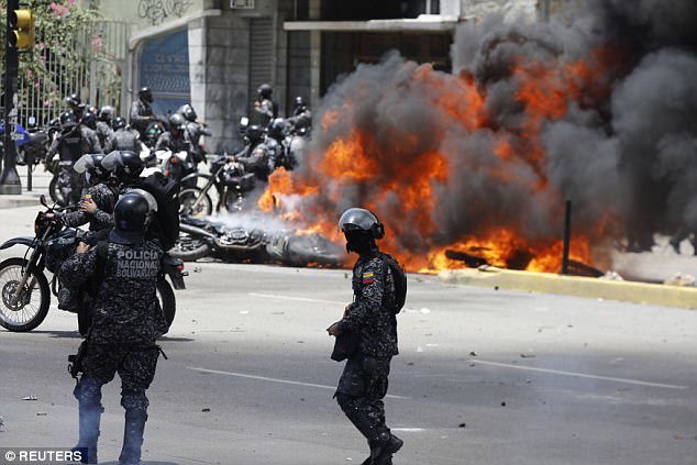اپوزیسیون ونزوئلا تظاهرات خیابانی را از سر می‌گیرد