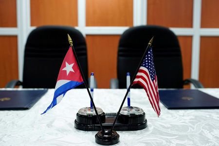 کاهش کارکنان سفارت آمریکا در کوبا دائمی شد
