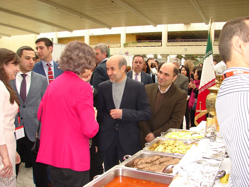 بازدید ملکه اسپانیا از غرفه ایران در نمایشگاه کرمس