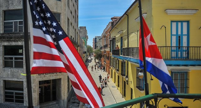 ترامپ تحریم تجاری علیه کوبا را برای یک‌سال دیگر تمدید کرد